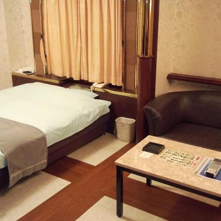 Hotel Itami Экстерьер фото